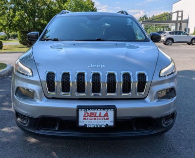 2016 Jeep Cherokee Sport