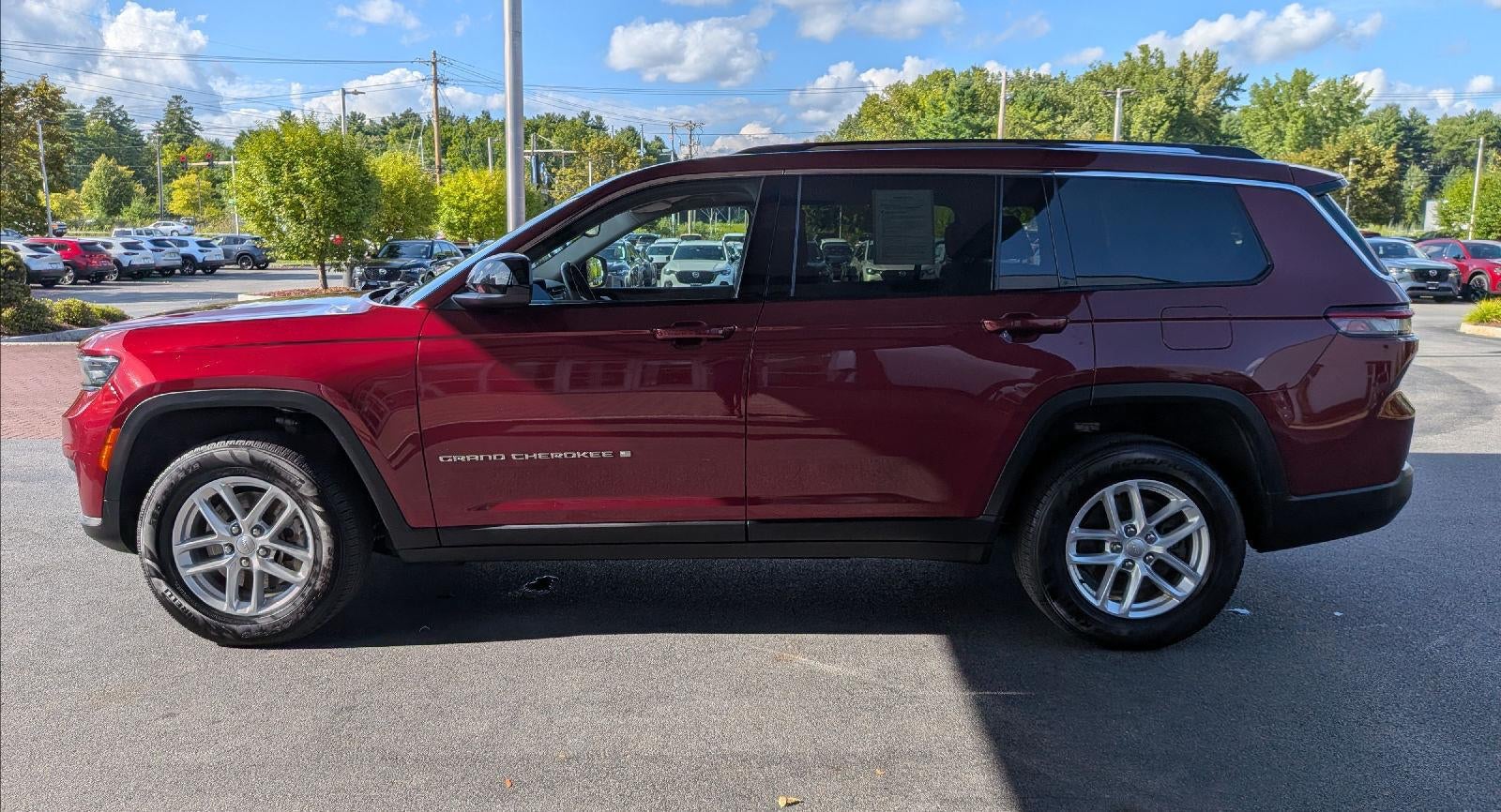 2022 Jeep Grand Cherokee L Laredo