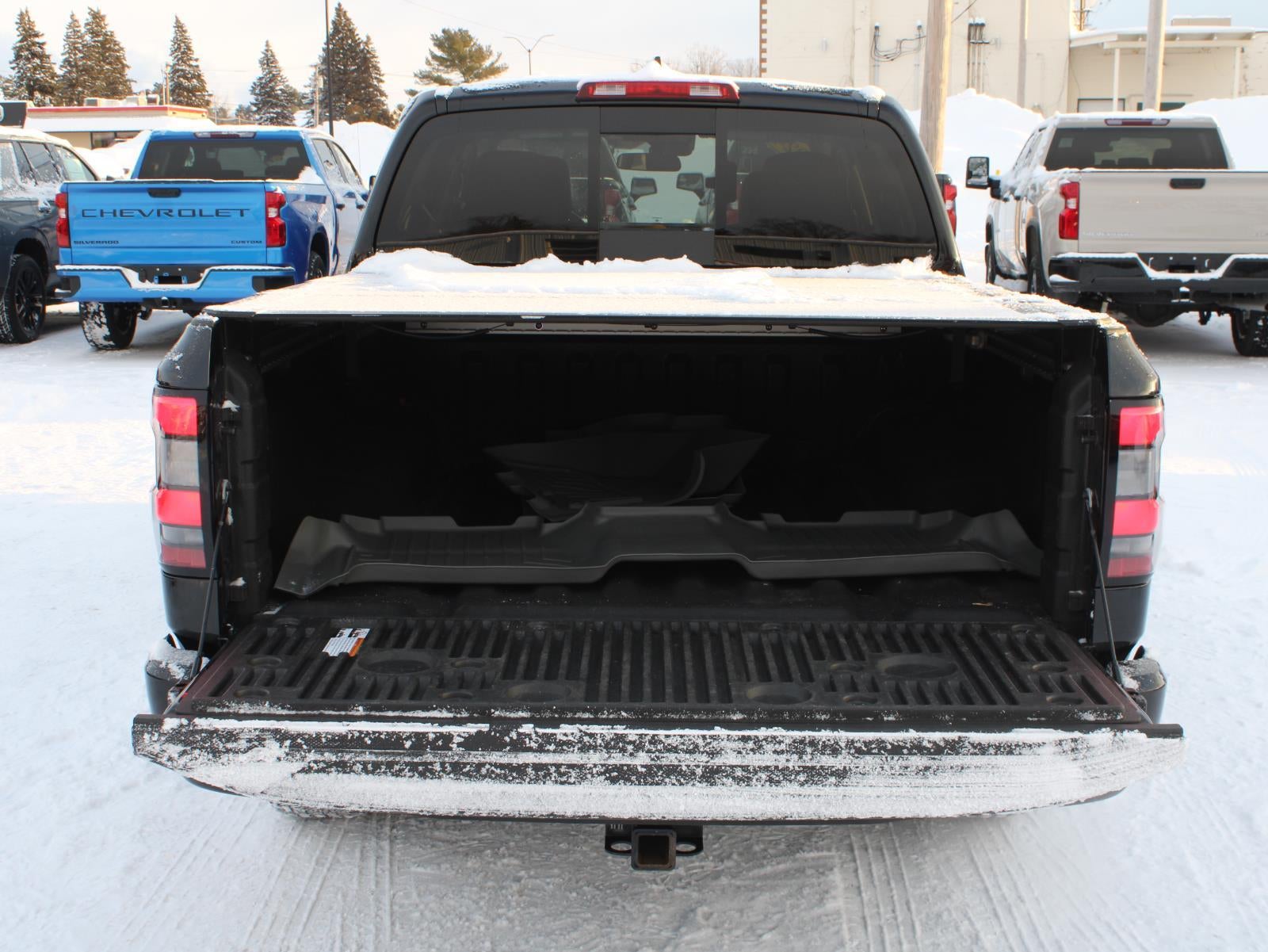 2024 Nissan Frontier SV