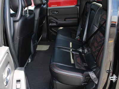 2025 Nissan Frontier Crew Cab PRO-4X 4x4