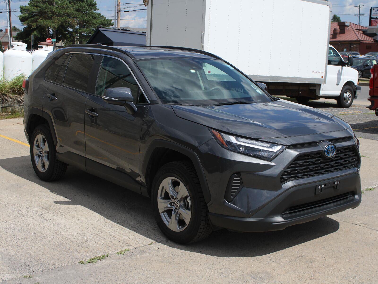 2024 Toyota RAV4 Hybrid XLE