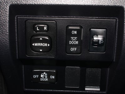 2017 Toyota Tundra SR5 5.7L V8