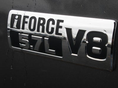 2017 Toyota Tundra SR5 5.7L V8