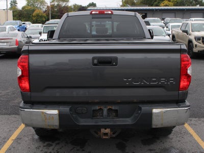 2017 Toyota Tundra SR5 5.7L V8