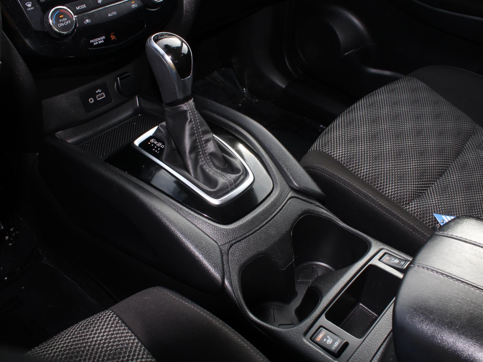 2022 Nissan Rogue Sport SV