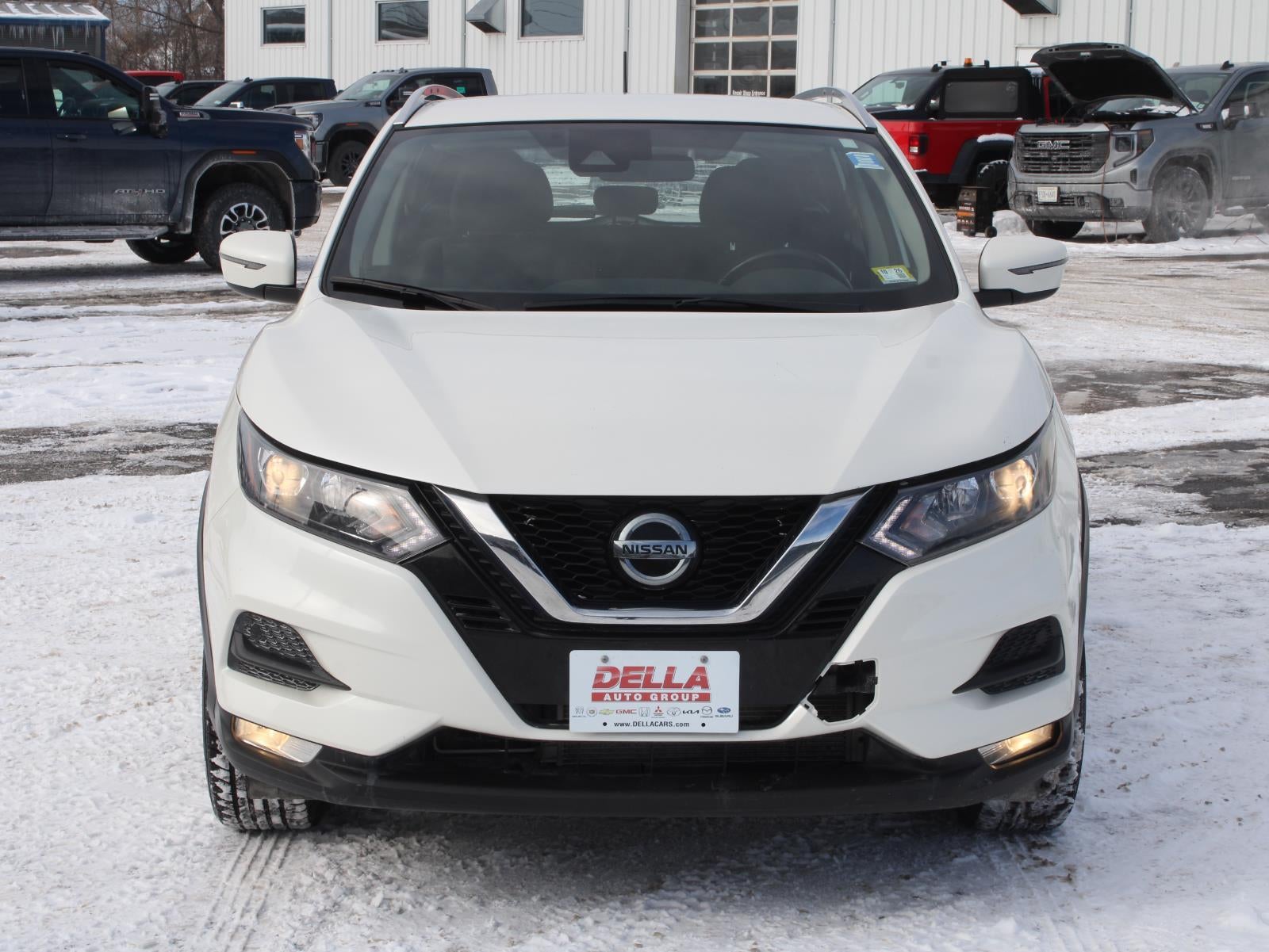 2022 Nissan Rogue Sport SV