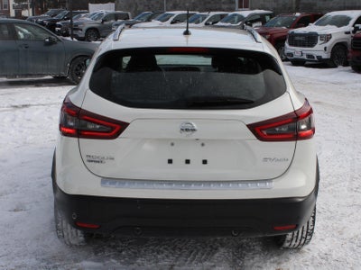 2022 Nissan Rogue Sport SV
