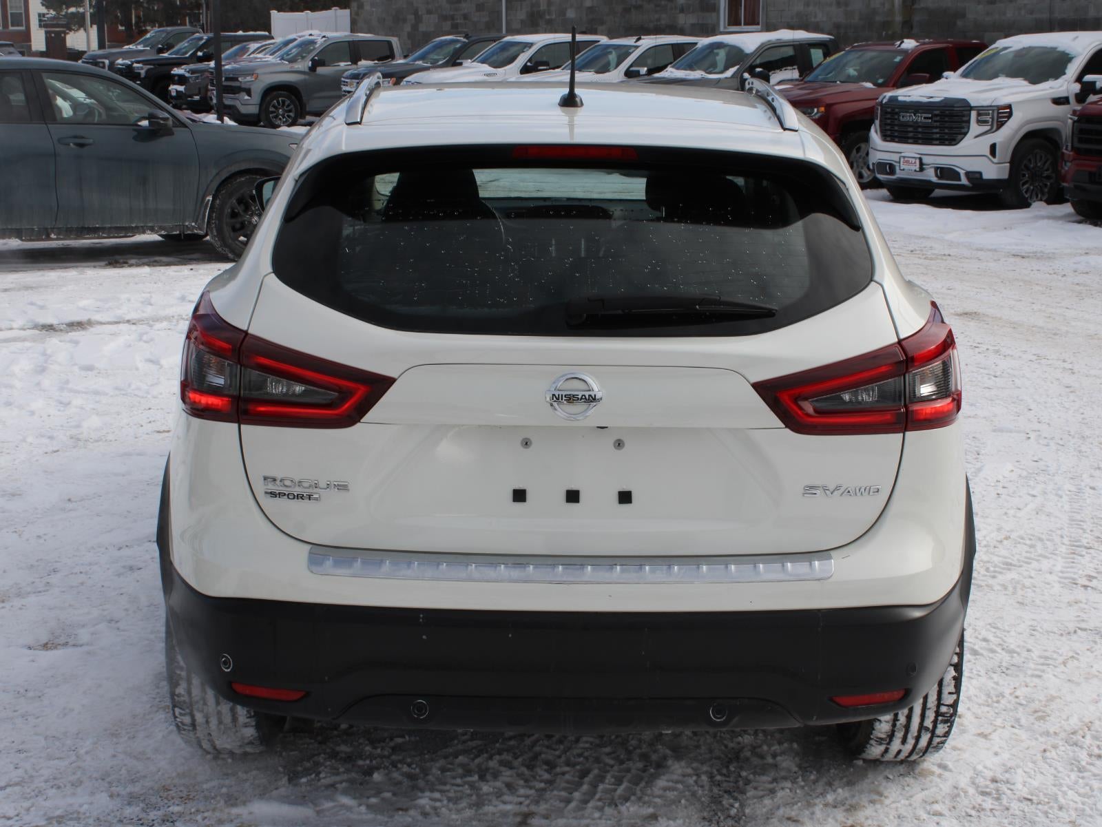 2022 Nissan Rogue Sport SV