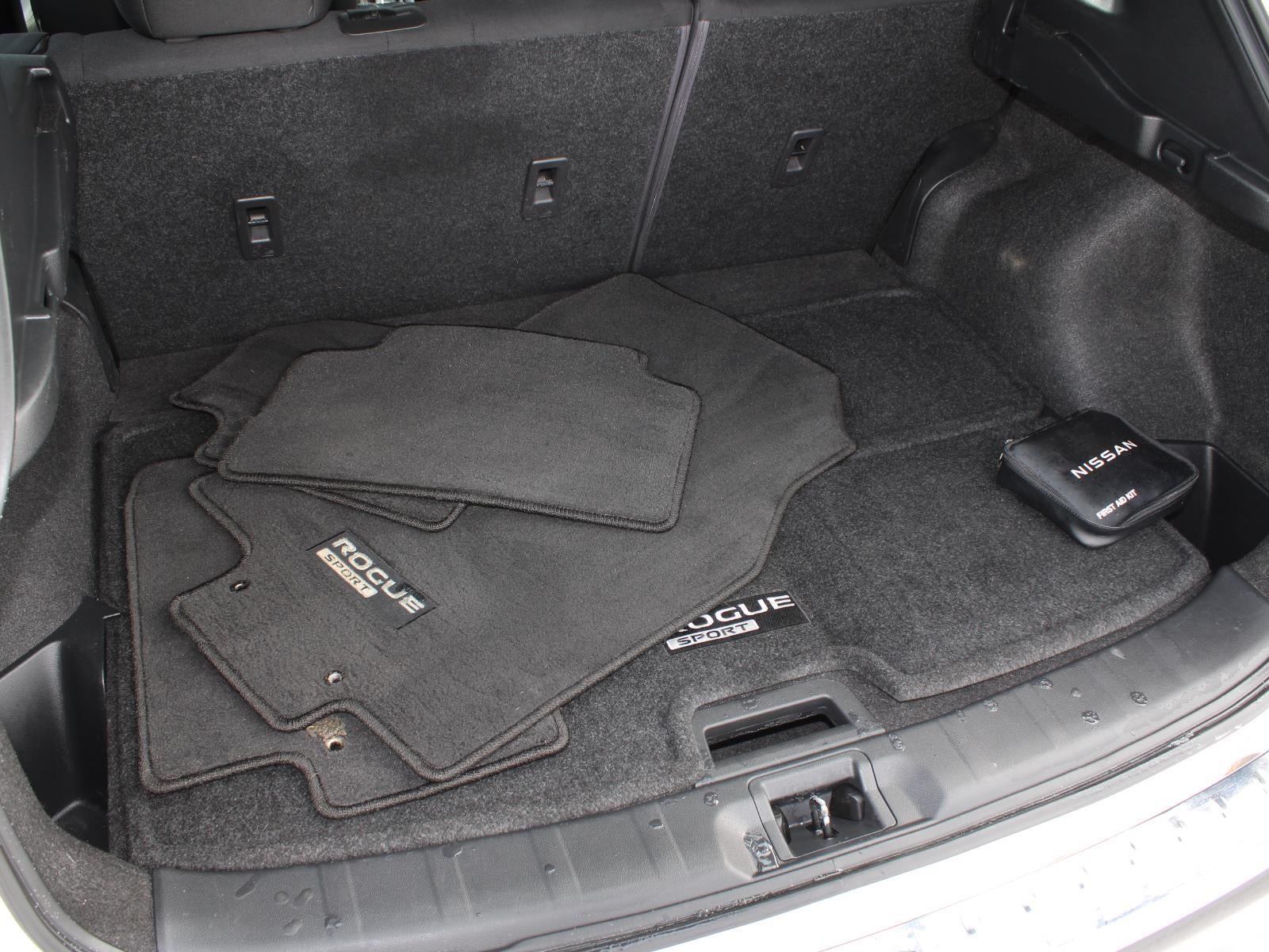 2022 Nissan Rogue Sport SV