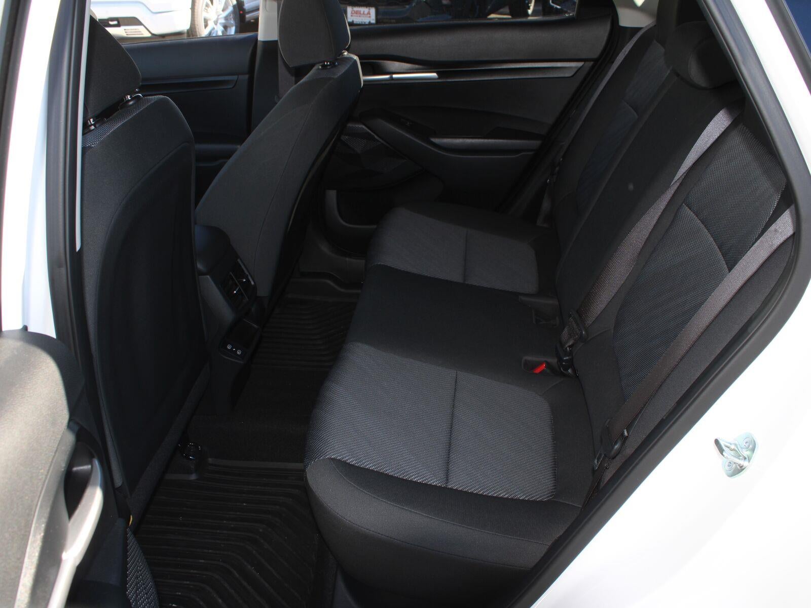 2025 Kia Seltos LX