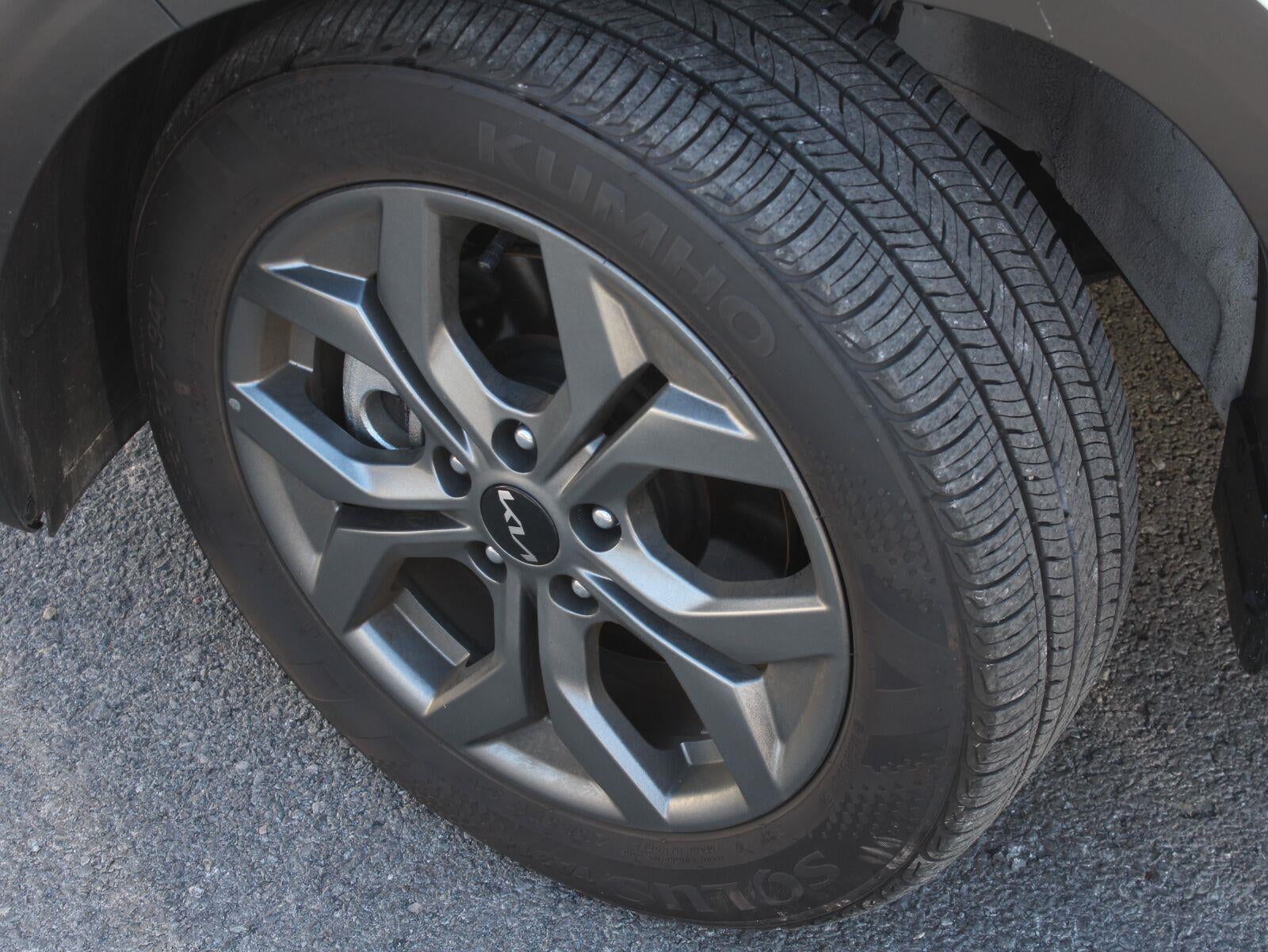 2025 Kia Seltos LX